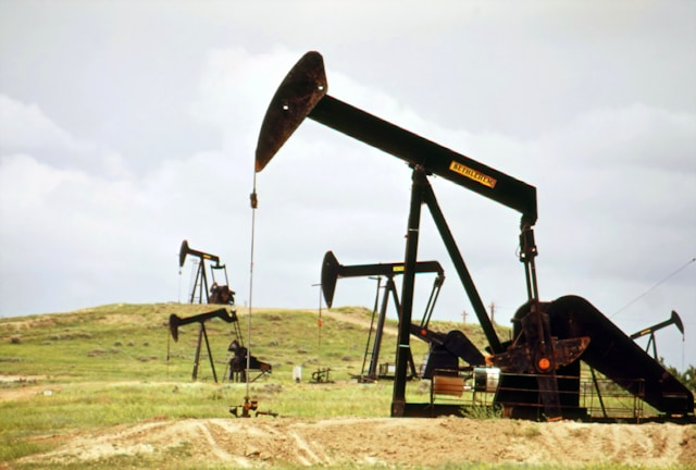 Oil Exploration Team